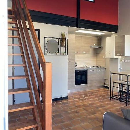 Studio Duplex Meuble Avec Place De Parking Surgères エクステリア 写真